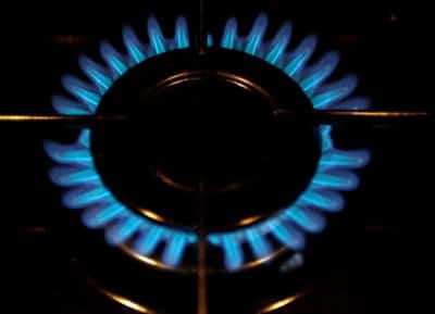 Image for EU to require countries to fill gas storage 90% before winter -draft
