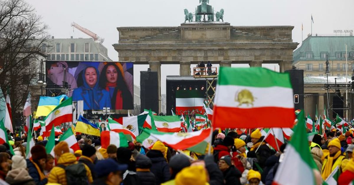 Berlin Rallies for Iranian Uprisings on Revolution Anniversary