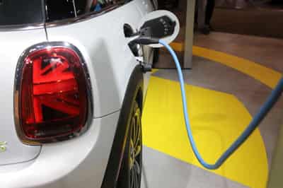 Image for Exclusive: Biden&#8217;s electric vehicle plan includes battery recycling push