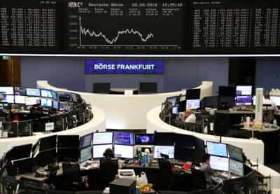 Image for Equities tumble and U.S. dollar rises as Russia/ Ukraine fears escalate