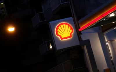 Image for Shell raises its dividend as profits surge