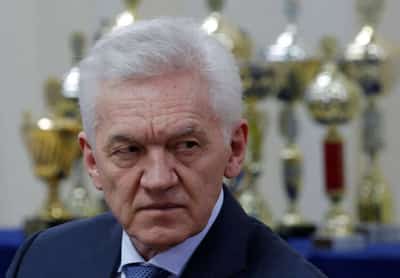 Image for Britain sanctions Russian oligarch Timchenko and five banks