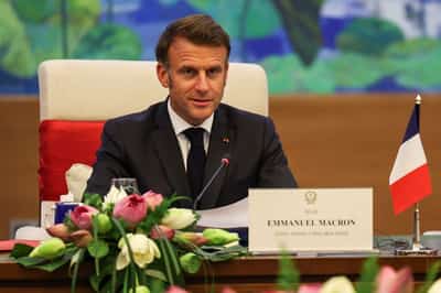 Image for Macron says Trump, von der Leyen had 'good exchange'