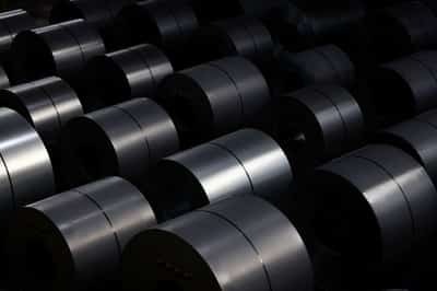 Image for German industrial output falls unexpectedly in January