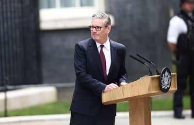 Image for Britain's Keir Starmer to resign, pound holds lower