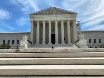 Image for US Supreme Court declines bid to revive UBS whistleblower's jury award