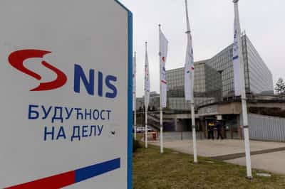 Image for Hungary's MOL mulls purchase of Gazprom stake in Serbia's US-sanctioned NIS oil firm - report  