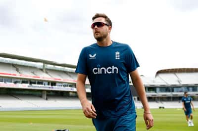 Image for Cricket-Bashir, Robinson recalled to England squad for first test v New Zealand