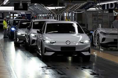 Image for Volkswagen management proposes shutdown of four German plants by 2034, WiWo reports
