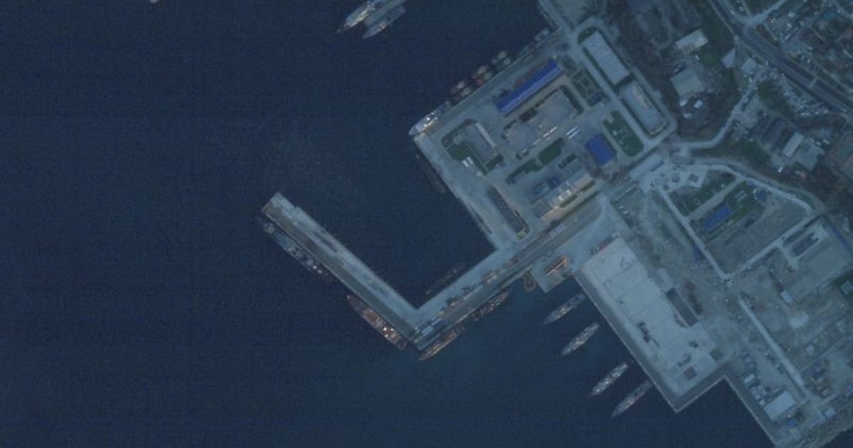 Russia bans night vessel movement at Novorossiysk port, industry sources say