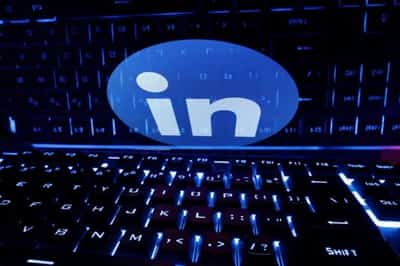 Image for LinkedIn hits 1 billion members, adds AI features for job seekers