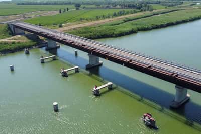 Image for Seawater threatens farms relying on Italy's Po as flow falls in heatwave