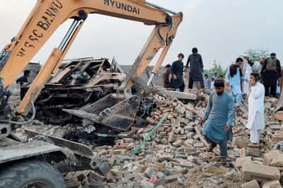 Image for Twelve Pakistani police officers killed in car bombing and shootout