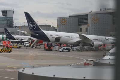 Image for Lufthansa 787 jet suffers front-wheel collapse at Frankfurt gate
