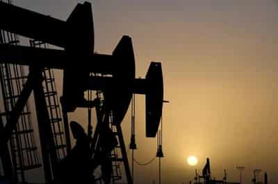 Image for Oil prices slip as IEA warns of global recession