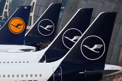 Image for Lufthansa faces potential strike after pilots vote for industrial action