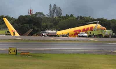 Image for Costa Rica shuts airport after cargo plane makes emergency landing, splits in two