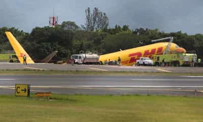 Image for Costa Rica shuts airport after cargo plane makes emergency landing, splits in two