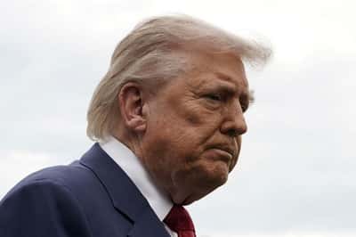 Image for Trump says Iran ceasefire on 'life support' after rejecting Tehran's response