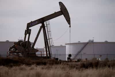 Image for Oil settled nearly $1 lower as Trump-Putin talks loom