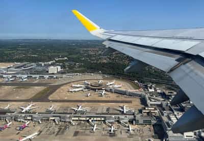 Image for London's Gatwick Airport hit by water supply problem