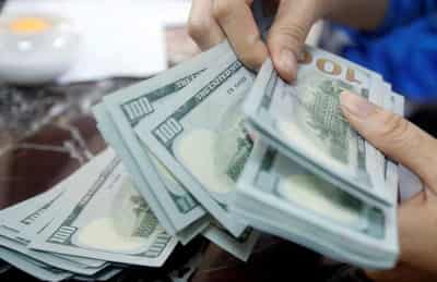 Image for Currencies take a beat as dollar rally pauses