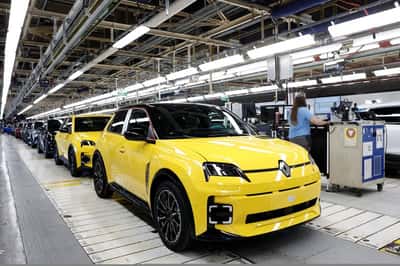 Image for Europe EV market share tops 25% in July as France, Germany drive growth