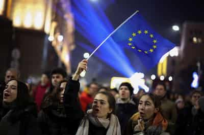 Image for Thousands rally in Bulgaria against corruption, call for judicial reform