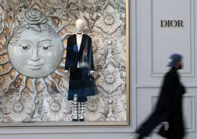 Image for Arnault family to simplify LVMH shareholding structure through Christian Dior