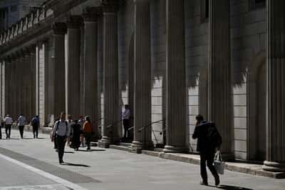 Image for Goldman Sachs sees BoE rate hike in November amid inflation concerns