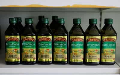 Image for US floats fees for Spanish ships, caps on olive oil imports over port dispute