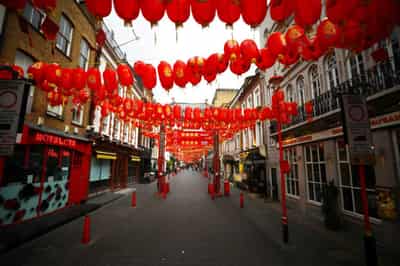 Image for On eve of Lunar New Year, COVID-19 pushes Chinatown businesses to the brink