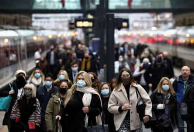 Image for UK jobs market loses some of its inflation heat