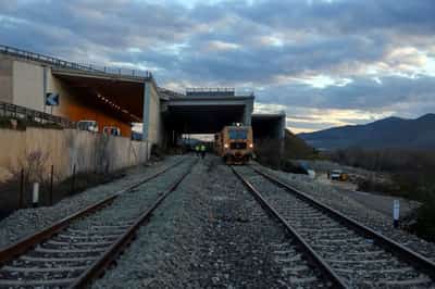 Image for Greece orders safety investments by Italian-owned railway after train crash