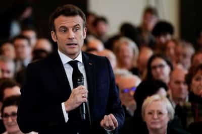 Image for Lack of ‘magic’ in Macron’s campaign fuels abstention worries