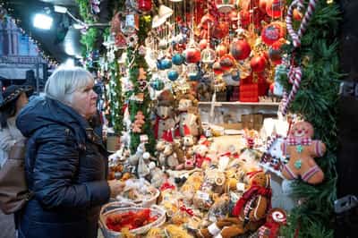 Image for Britons splurge on food, cut back on gifts as retailers warn of tough 2026