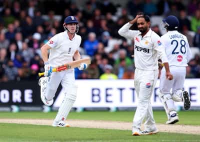 Image for Cricket-Brook maintains stranglehold over Pakistan for dominant England