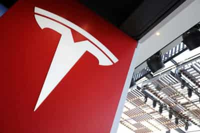 Image for Tesla leads automakers in self-driving vehicle crashes -U.S. regulator