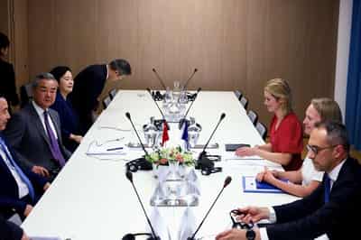 Image for EU presses China on rare earths and Ukraine war