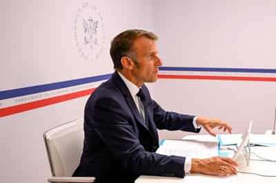 Image for France's Macron urges US to revise decision on Palestinian visas