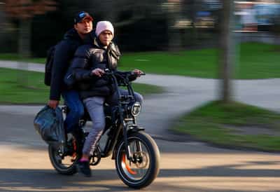 Image for Free-wheeling Amsterdam cracks down on electric 'fatbikes'