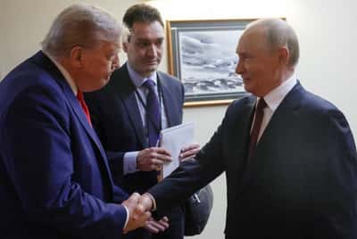 Image for Trump told Putin he wants swift end to Ukraine war and US-Russia ties restored - Kremlin