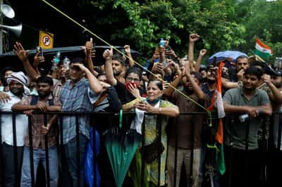 Image for Thousands protest in India after clashes, despite Modi assuring action on exams