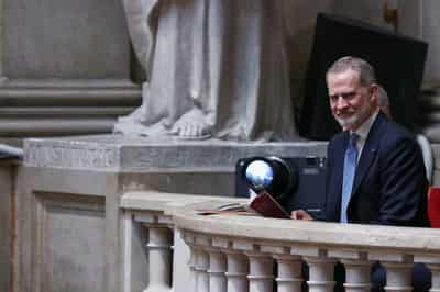 Image for Mexico invites Spain's king to the World Cup opening match