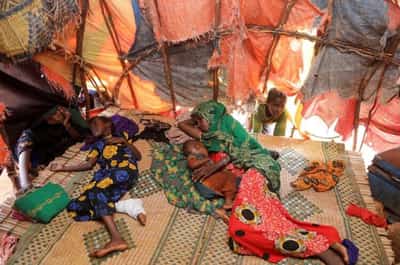 Image for As hunger bites in Somalia, babies start to die