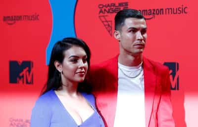 Image for Soccer-Ronaldo weds longtime partner Rodriguez in Portugal