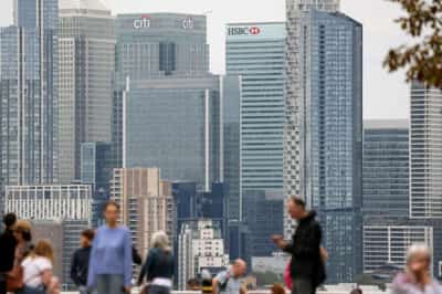 Image for UK investors’ stocks sell-off accelerates, ESG ‘boom ends’ – Calastone