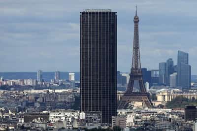 Image for Euro zone business activity growth accelerates as demand jumps, PMI shows