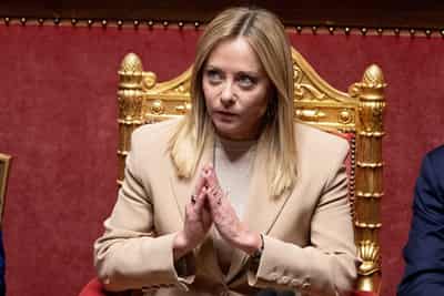Image for Thousands strike and march in Italy against Meloni's budget