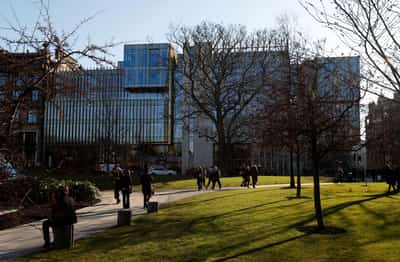 Image for Aegon to sell UK business for 2 billion pounds to Standard Life